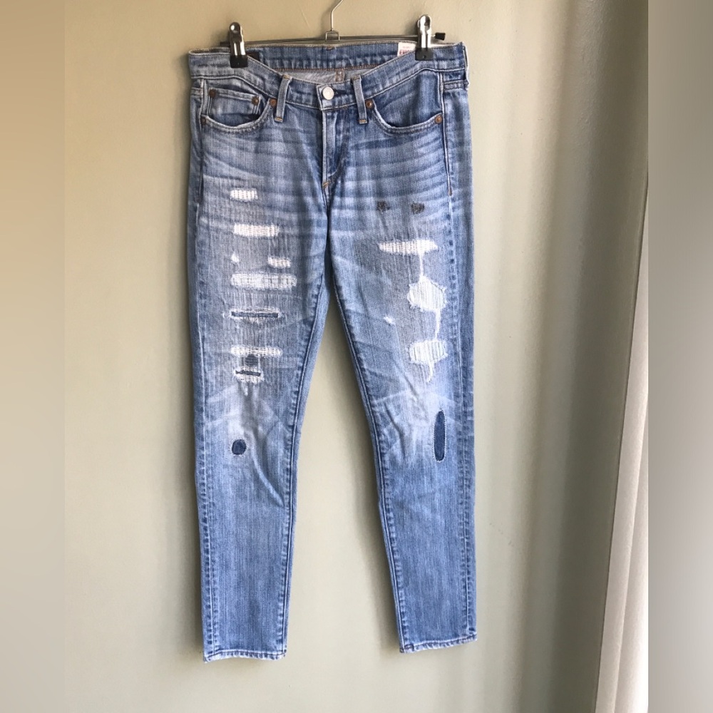 EVISU Japanese Distressed Light Wash Women’s Jeans Size: 26